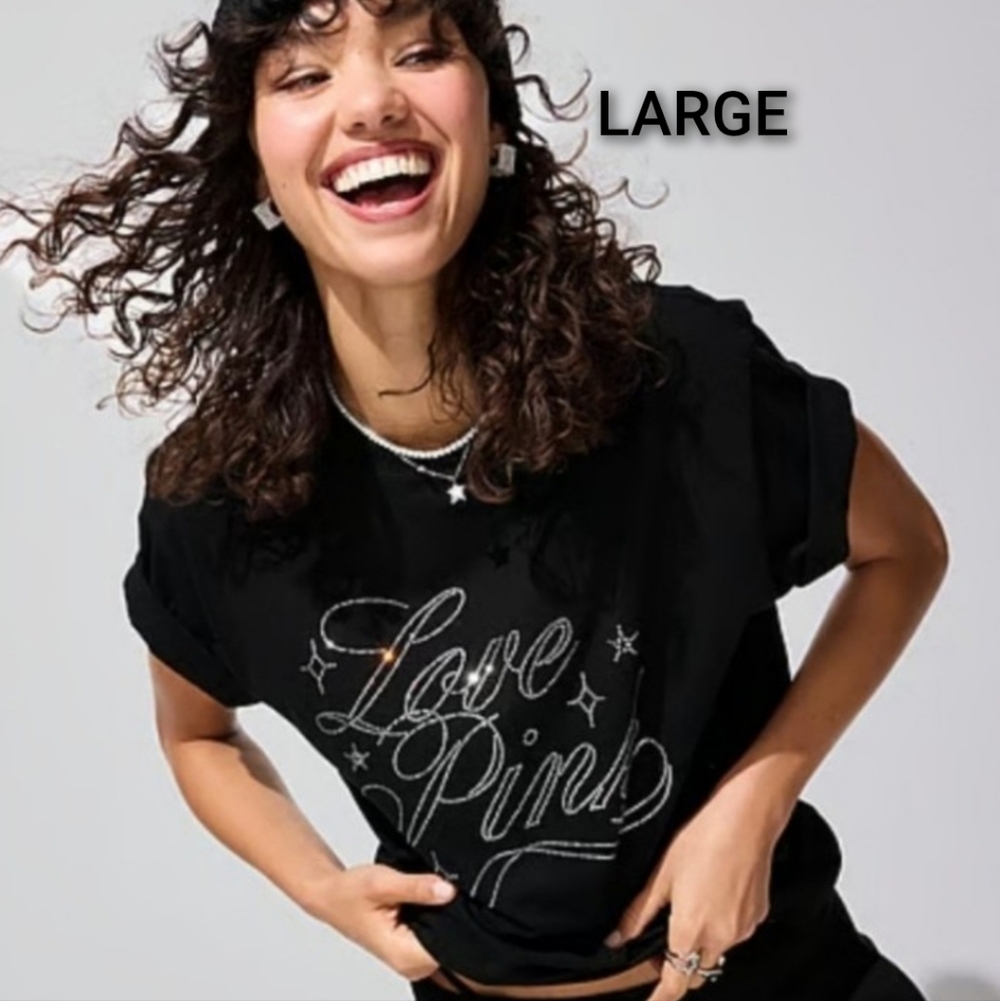 SZ LG VS PINK PURE BLACK DIAMANTE BLING CAMPUS TEE.